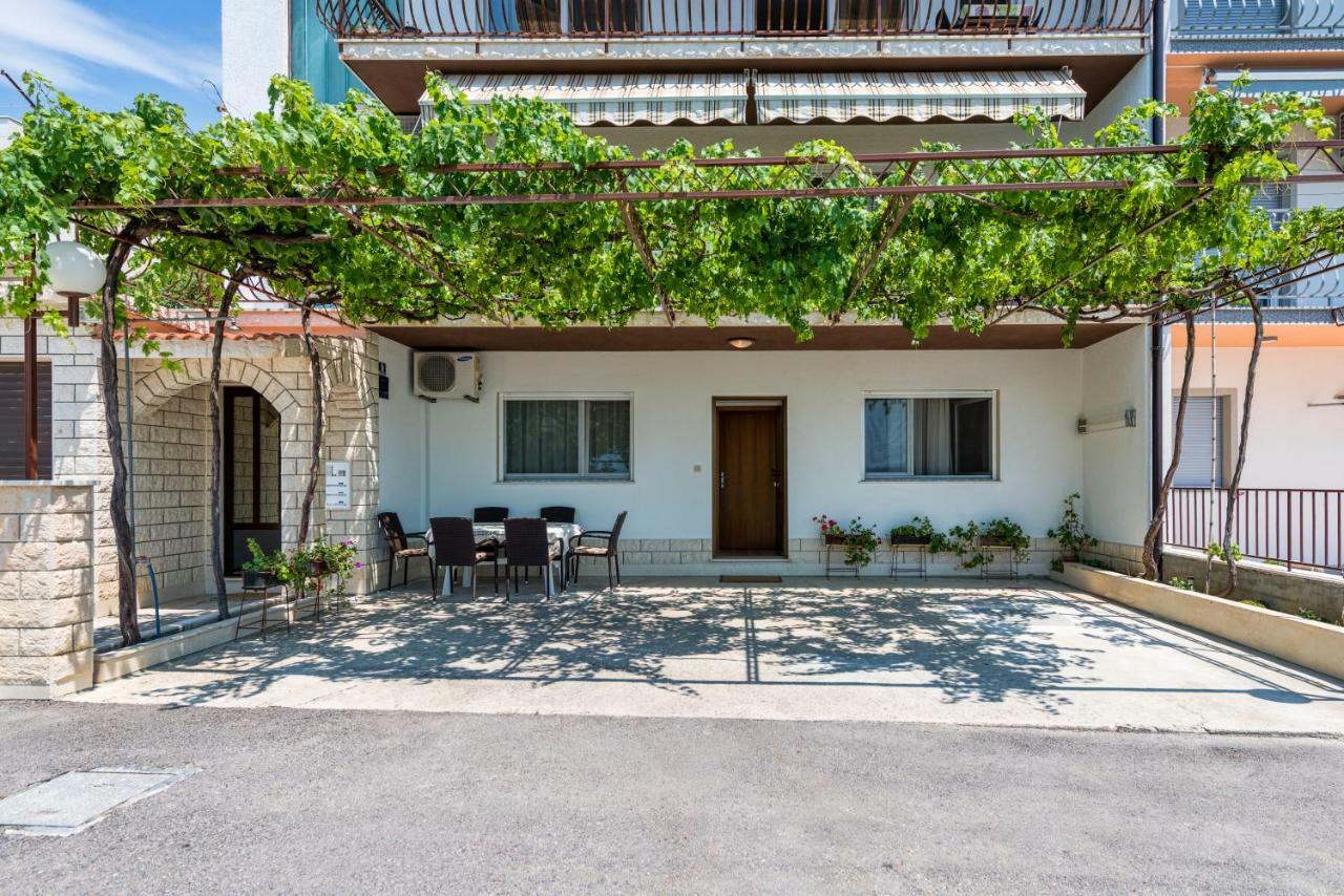Apartment Luce Podstrana Esterno foto